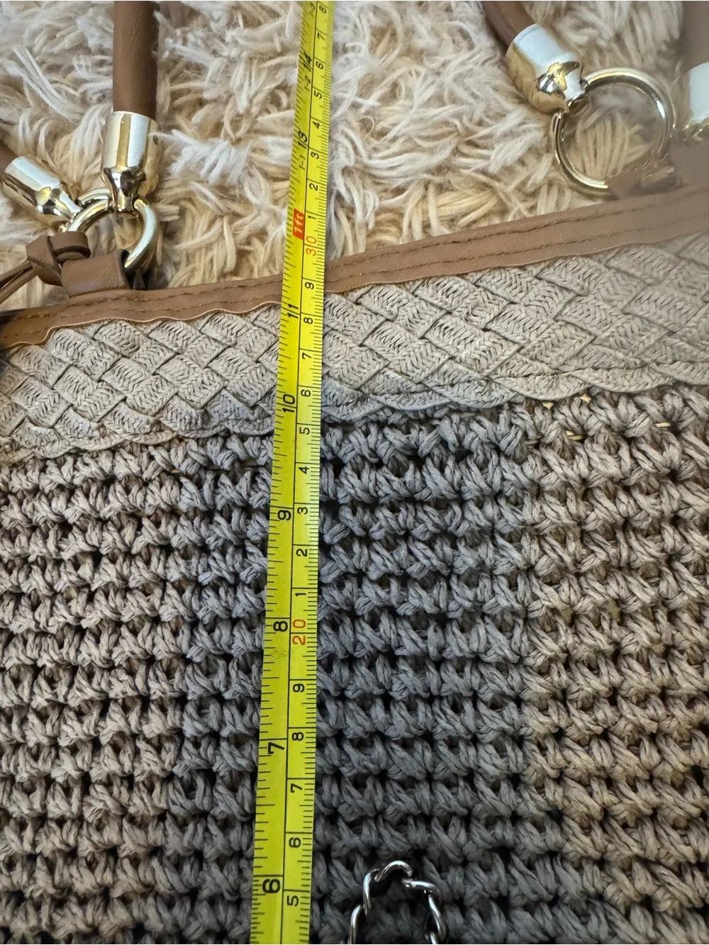No brand chic woven
